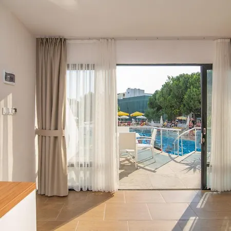 Ponz Hotel 3*