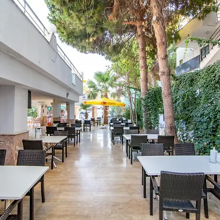 Ponz Hotel Kusadasi