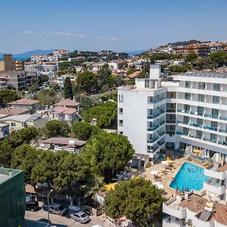 Ponz Hotel 3* Kusadasi