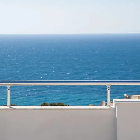 Ponz Hotel