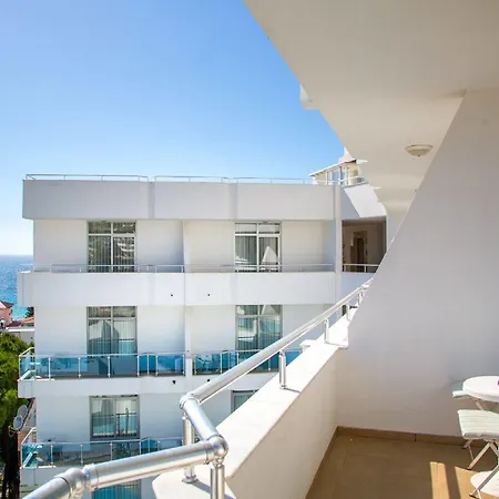 Ponz Hotel