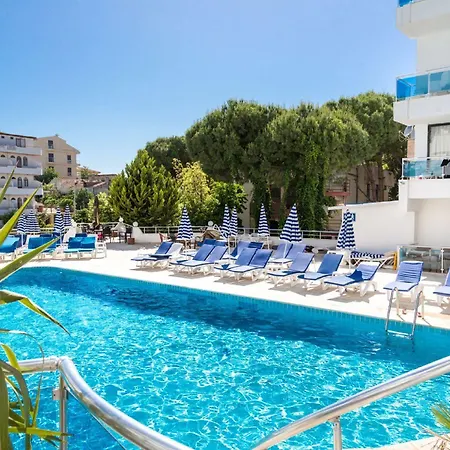 Ponz Hotel