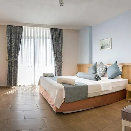 Ponz 3* Kusadası