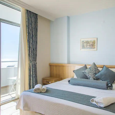 Ponz Hotel Kusadasi