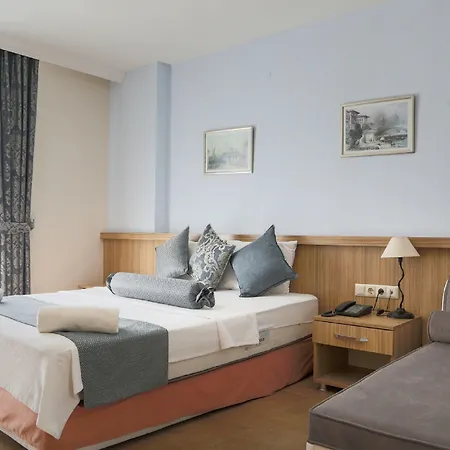 Ponz Hotel 3* Kusadasi