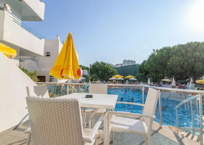 Ponz Hotell 3*