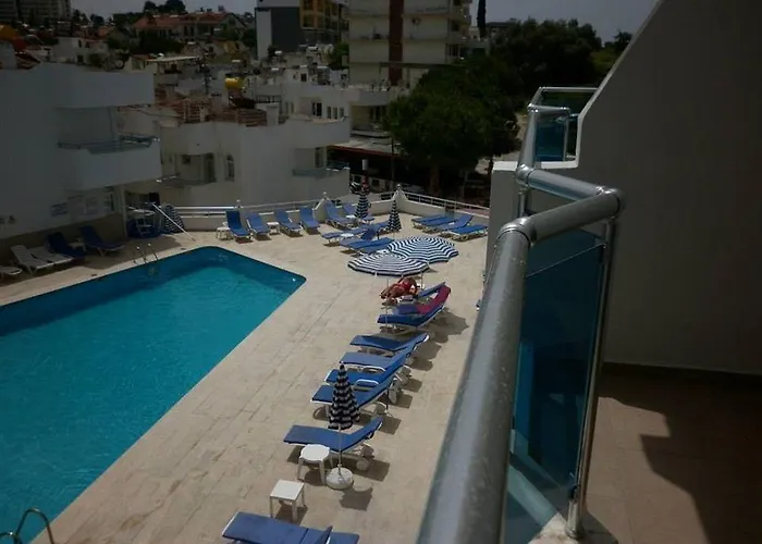 Ponz 3*