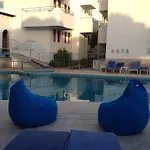Ponz Hotel