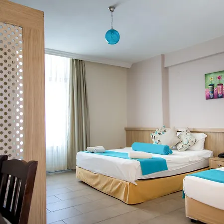 Ponz Hotel 2*