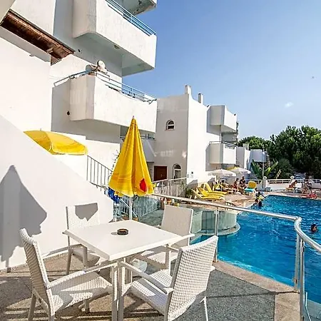 Ponz Hotel Kusadası